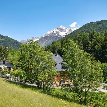 2 Bedroom Lovely In Appartement *