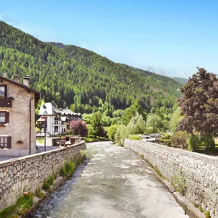 2 Bedroom Lovely In Ponte Di Legno