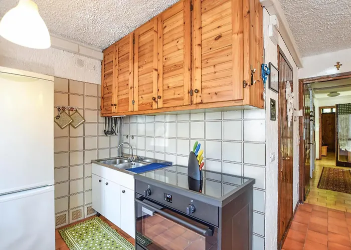 2 Bedroom Lovely In *