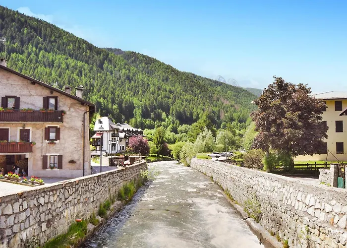 2 Bedroom Lovely In Ponte Di Legno